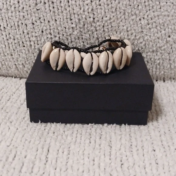 Cowrie Shell and Purple Bead Statement 3-piece Set - Picture 4 of 4